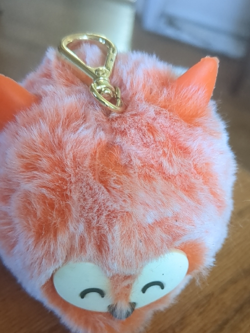 •🦊 Bath & Body Works Fox Pom-Pom Keychain/Clip